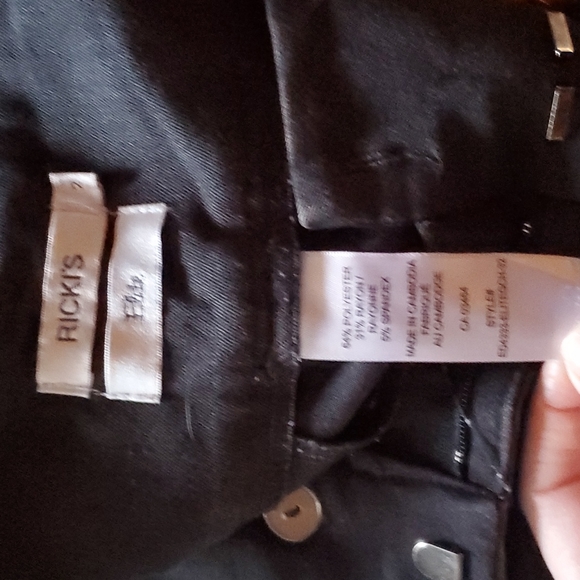 Dress pants - Picture 3 of 3